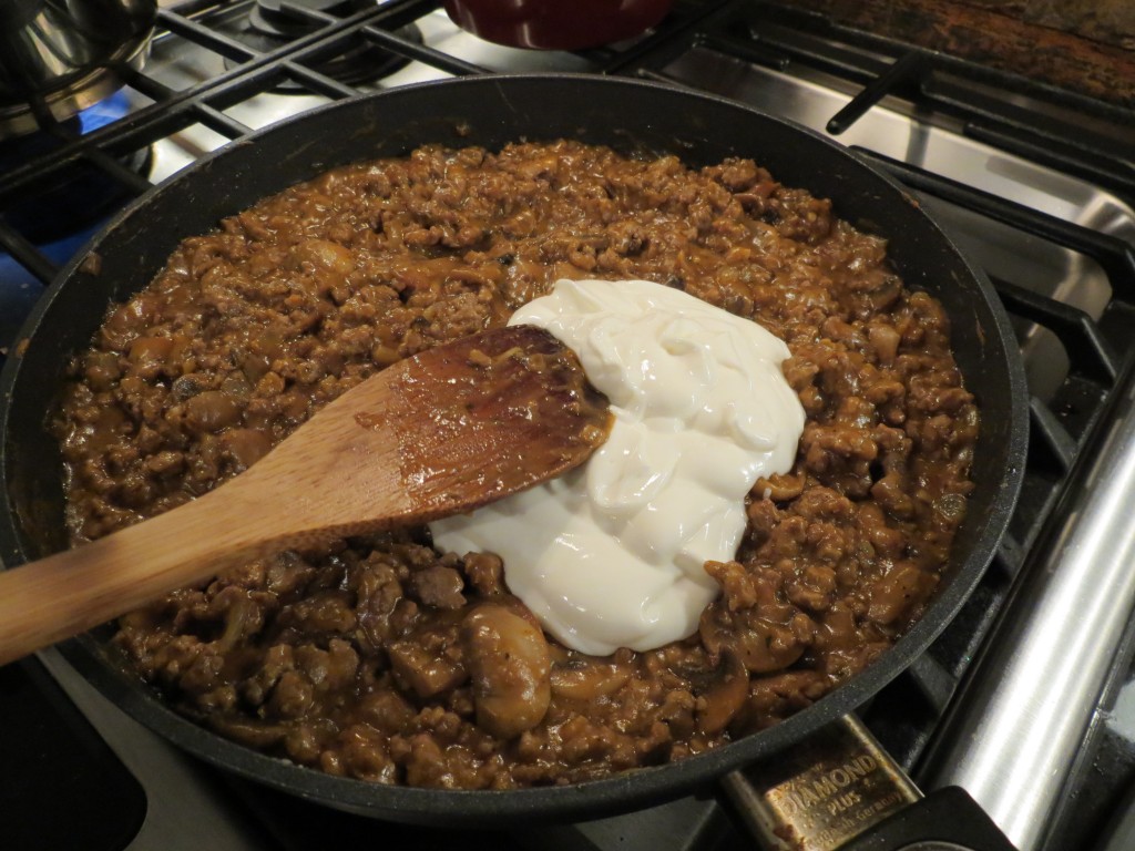 Final step - adding the sour cream to the meat mixture